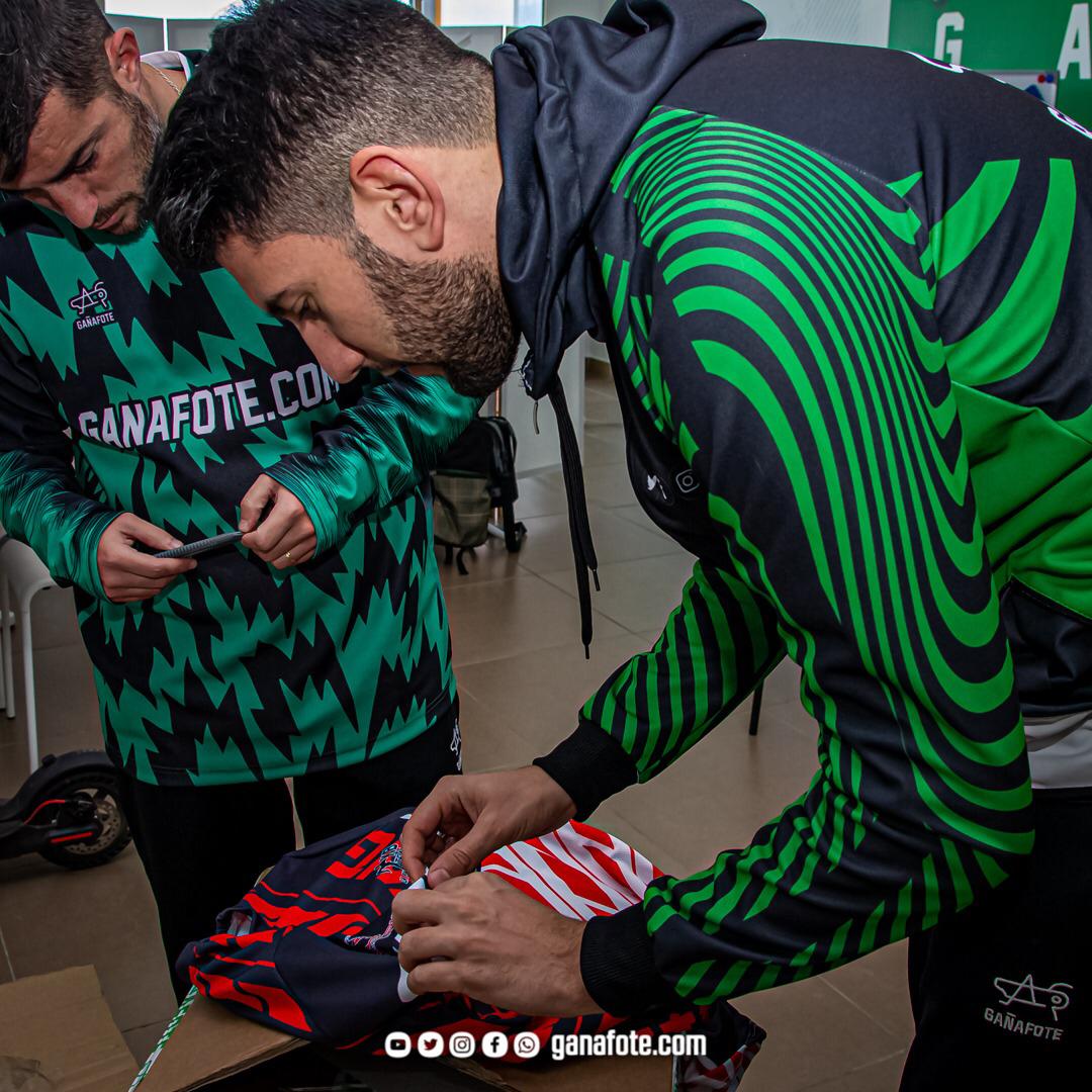 Juanma Vaz, conociendo al diseñador detrás de nuestra marca deportiva 3 Equipaciones personalizadas diseñadas por gañafote